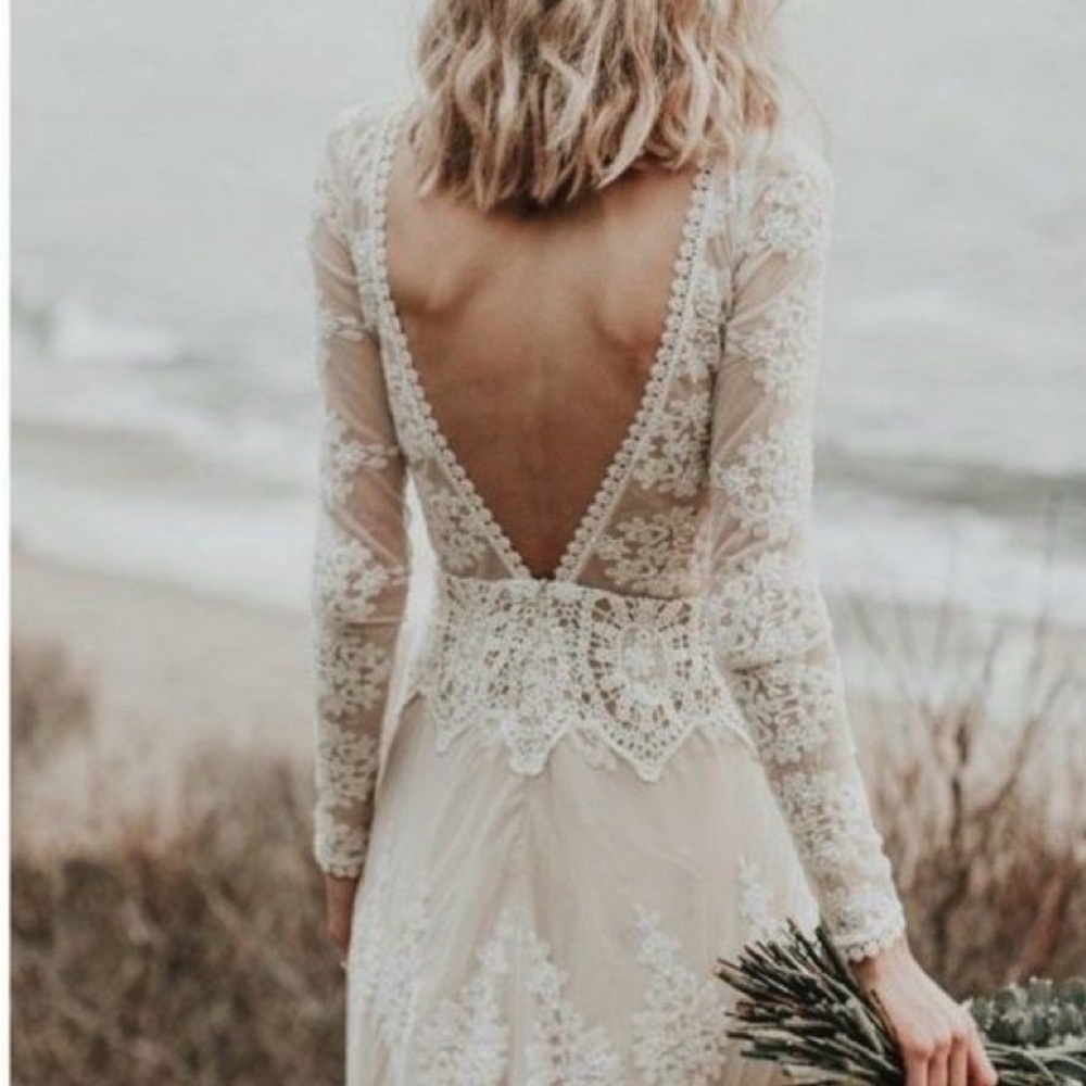 Elegant Boho Lace Long Sleeve Wedding Dress